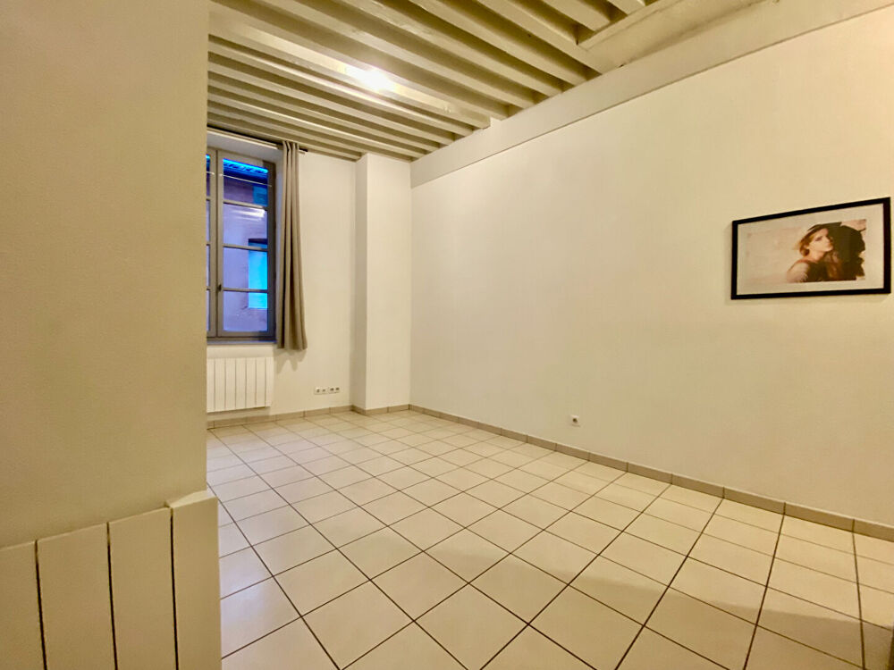 Appartement rénové 3 pièces au coeur de Tournus
