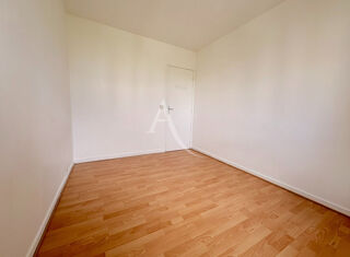  Appartement à louer 3 pièces 68 m²