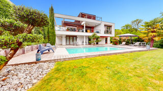  Maison � vendre 8 pi�ces 219 m�