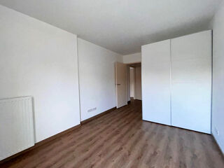 Location Appartement AUBERGENVILLE: appartement F2 (48,17 m² Carrez) en location Aubergenville