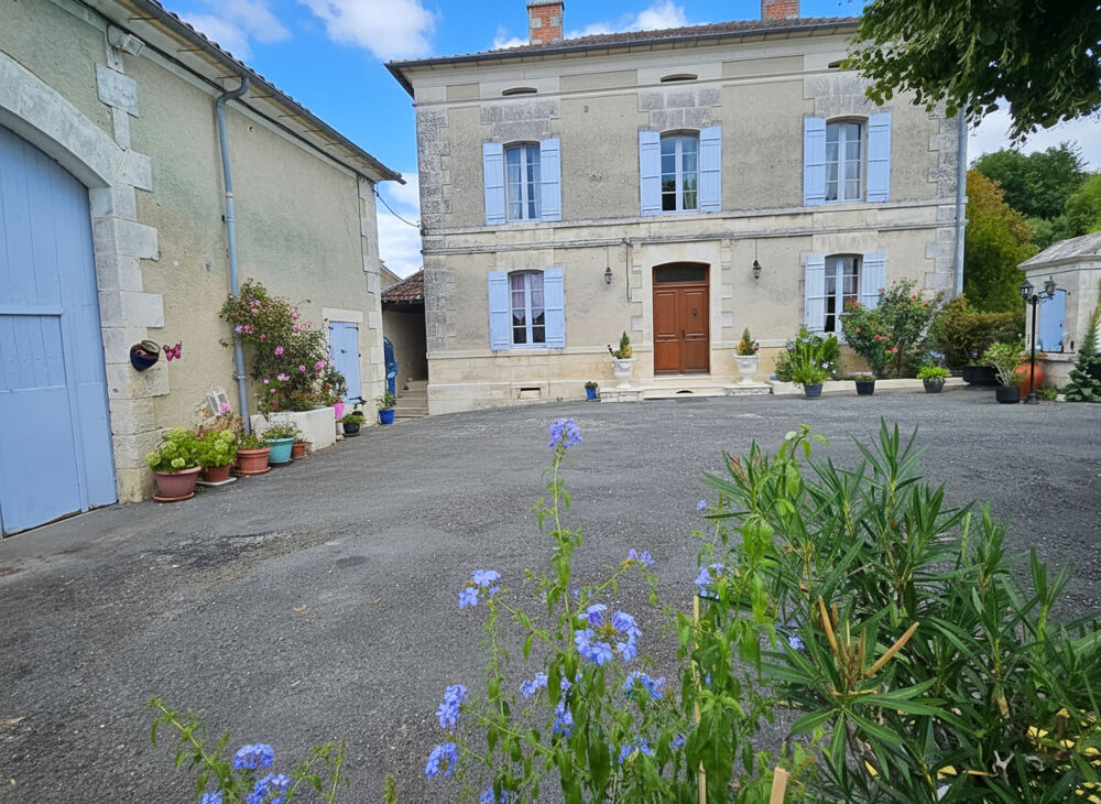 Vente Maison MAISON DE CHARME AU COEUR D'UN HAMEAU CALME & BEAUX VOLUMES Riberac