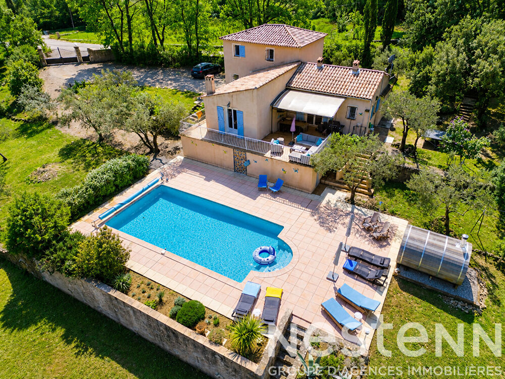 A VENDRE à LORGUES - Propriété 125m² avec piscine et grand terrain clos.