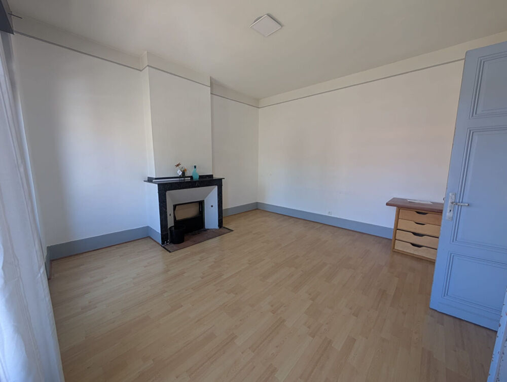 Local Professionnel à louer de 204m²