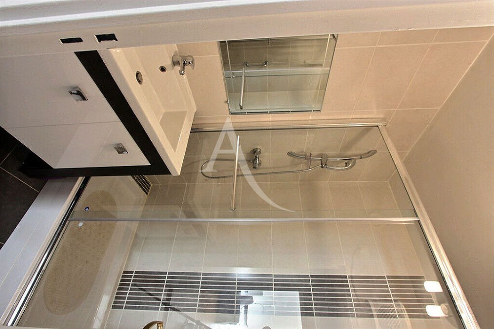 Location Appartement Appartement Courbevoie 2 pièces 47.82m2 - 1 437.99  CC - Meublé Courbevoie