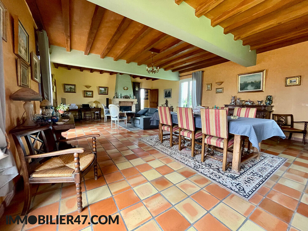 VILLA TRADITIONNELLE AU COEUR DE PRAYSSAS
