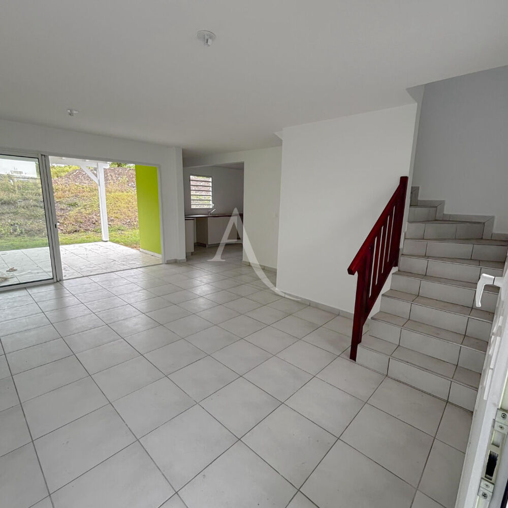 Location Maison Maison  4 pièce(s) 85.09 m2 Le diamant