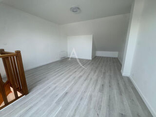  Appartement à louer 2 pièces 42 m²