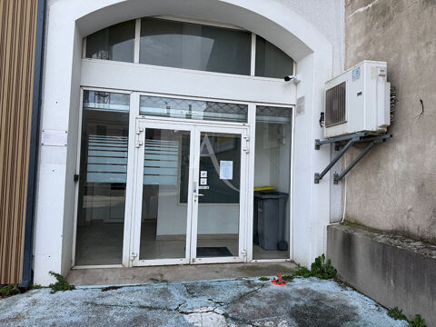 LOCAL PROFESSIONNEL AVEC STATIONNEMENT A CARCASSONNE 730 11000 Carcassonne