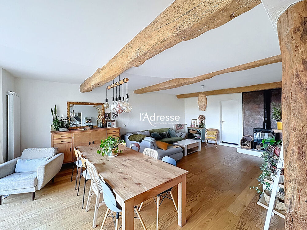 Exclusivité l'Adresse Immobilier - Maison de caractère - T7 de 262 m2 sur un terrain de 6156 m2 + dépendances.