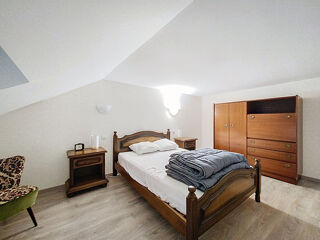  Appartement à louer 4 pièces 108 m²