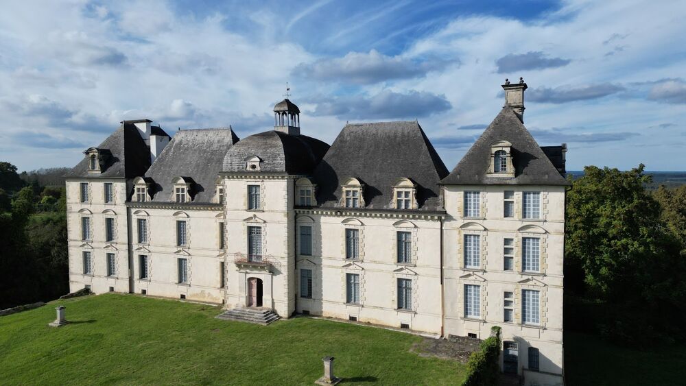 Château féodal au coeur des Landes sur 3,5 hectares