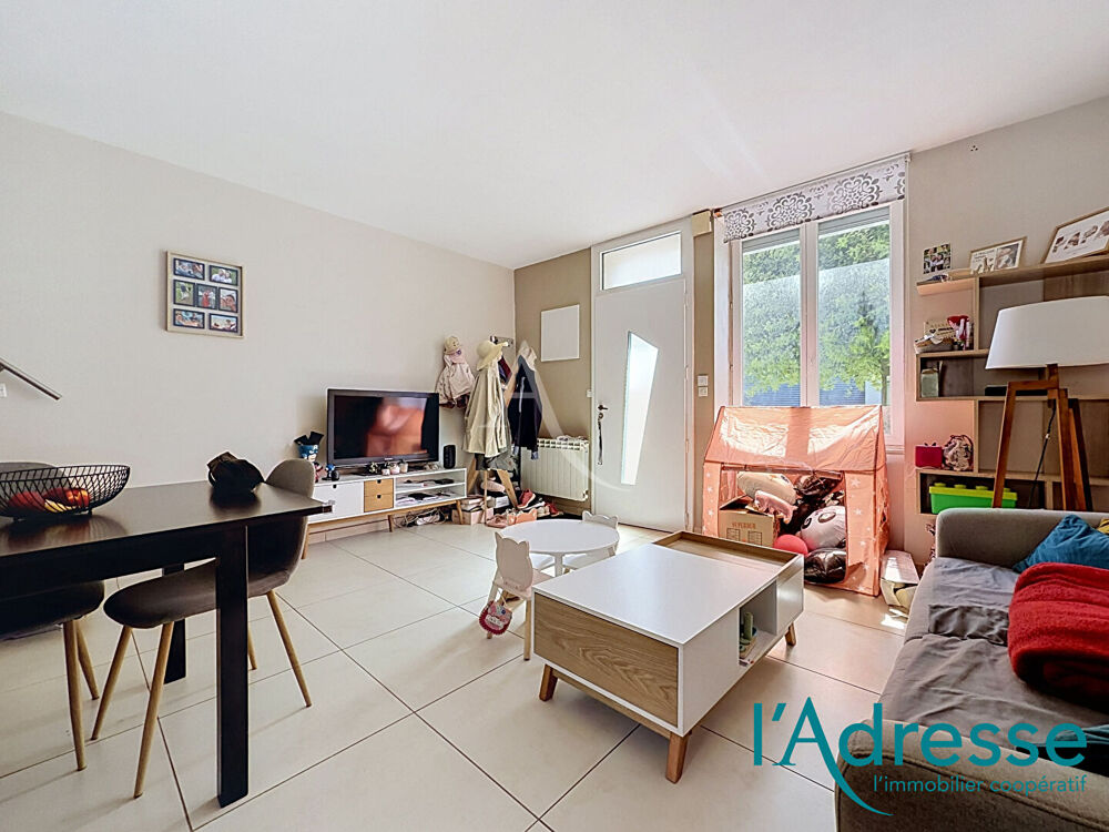 Vente Maison Maison de ville à vendre Ernée centre-ville 76 m², terrasse Ernee