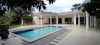  Maison � vendre 6 pi�ces 250 m� Saly