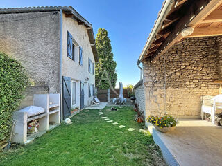 Maison 6 pièces 150 m² · à Montcuq-en-Quercy-Blanc · 150 m² · 385 000 €