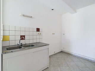  Appartement à louer 4 pièces 106 m²