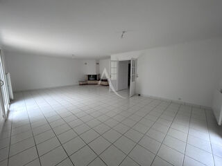  Maison à louer 5 pièces 134 m²