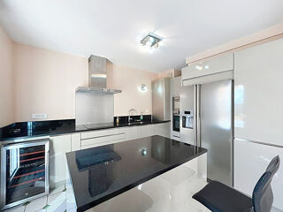  Appartement � vendre 4 pi�ces 135 m�