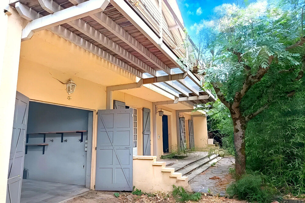 Belle demeure de caractère à Brassac 298 m2