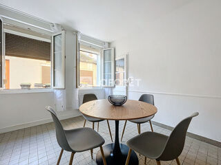  Appartement à louer 2 pièces 45 m²
