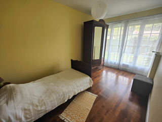  Appartement à louer 4 pièces 79 m²