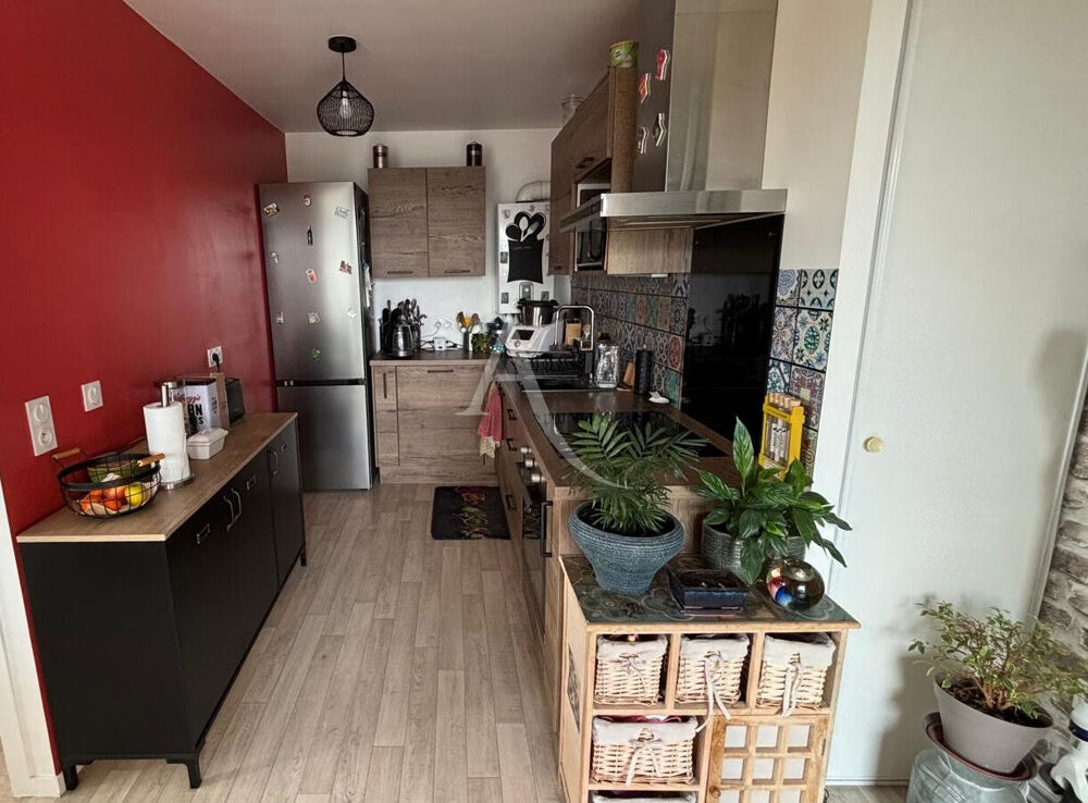 Appartement T4 lumineux avec vue dégagée - stationnement sous-sol