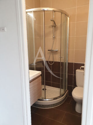  Appartement à louer 2 pièces 28 m²
