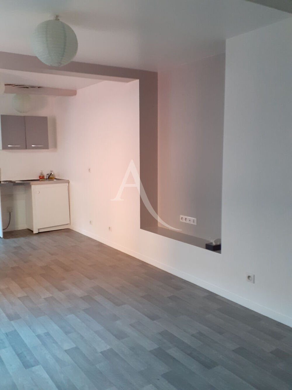 Location Appartement Studio centre ville 1er tage Gournay en bray