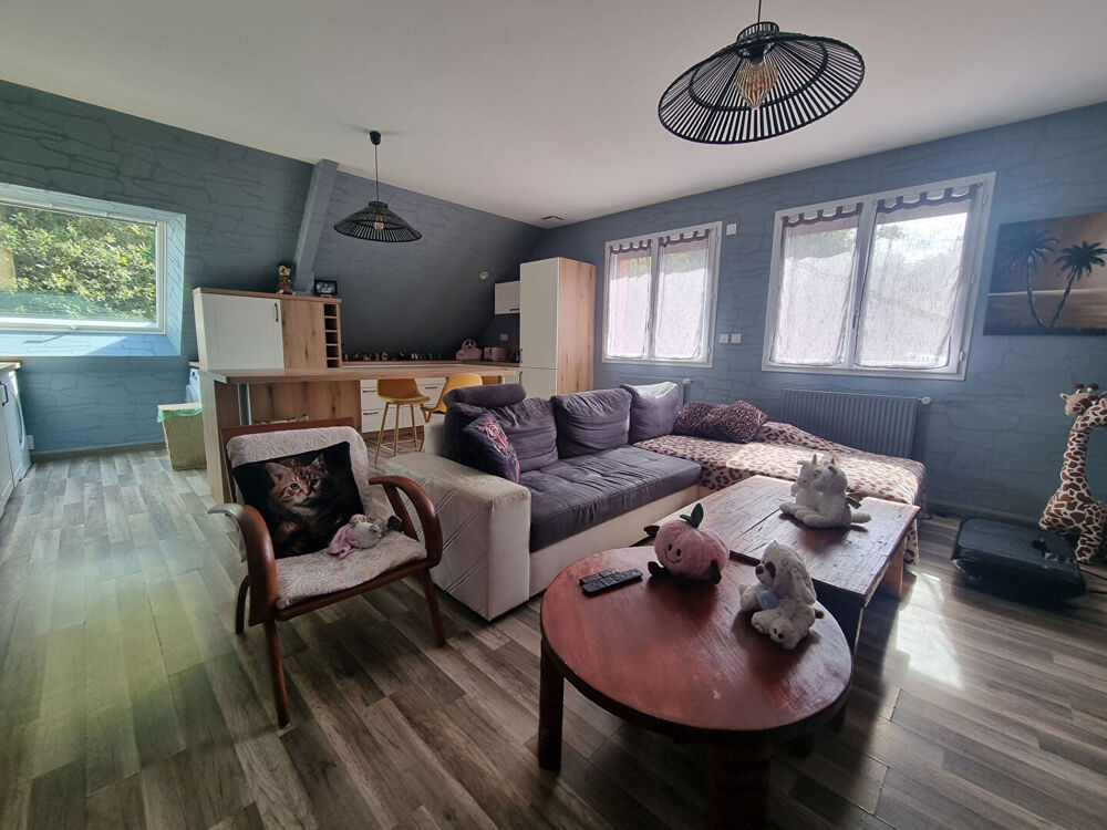 Vente Immeuble Immeuble comprenant un local d'activit� et un appartement refait � neuf Peillac