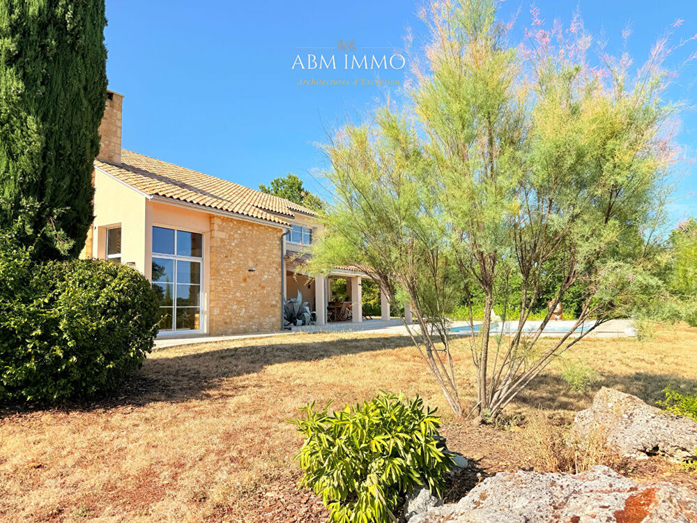 VILLA D'ARCHITECTE D'EXCEPTION de 205 M2 à MONBAZILLAC