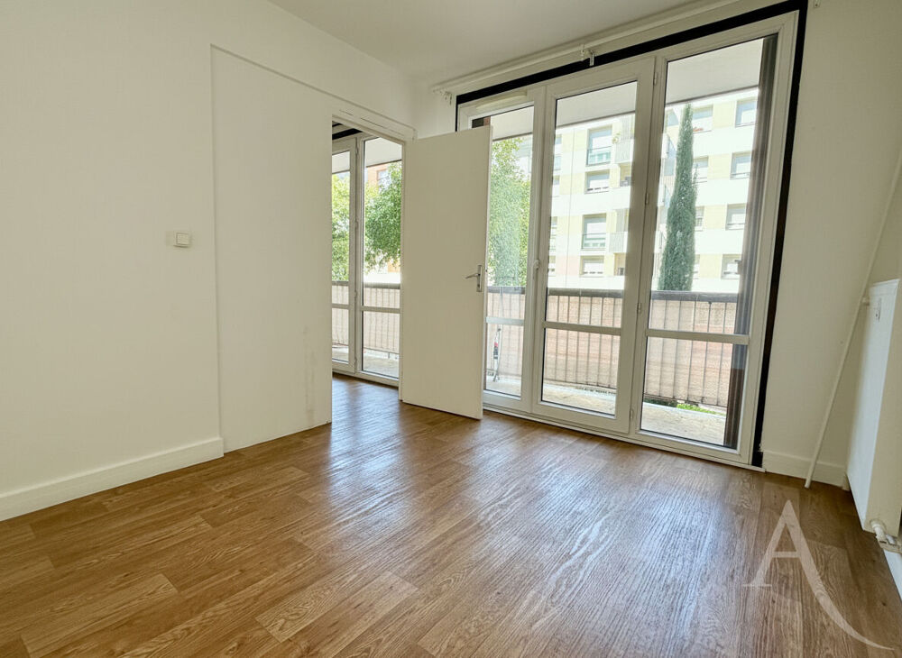 Appartement Chaville 3 pièces rive gauche ascenseur parking sous sol cave 2 chambres balcon