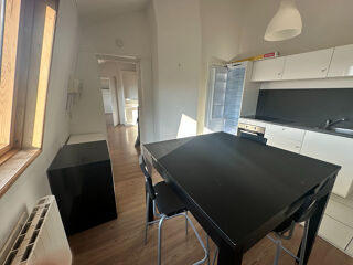  Appartement à louer 2 pièces 42 m²