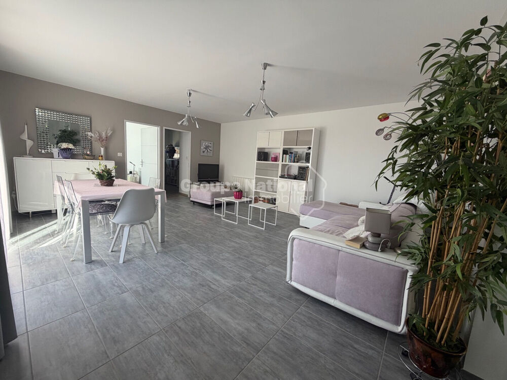 Caveirac Villa plain-pied 1 chambre + bureau sur 454m2 de terrain avec garage