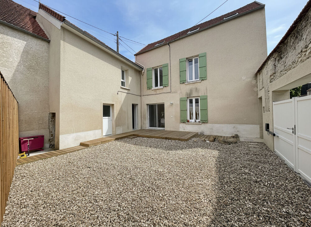 Vente Maison Maison familiale entièrement rénovée 146 m² ? 4 chambres, DPE B, garage et terrasse à Guernes Guernes