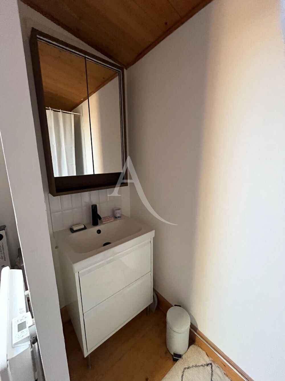 Location Appartement Studio meublé en centre ville de MARANS Marans