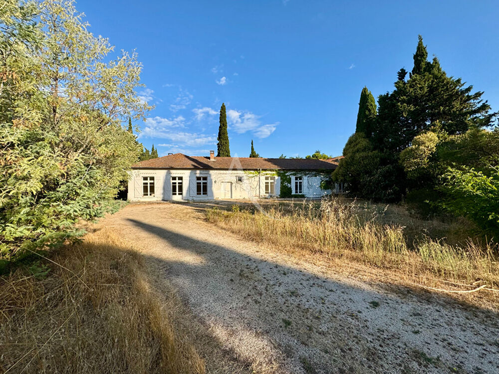 Vente Maison Maison Nimes 7 pièce(s) 257.42 m2 Nimes