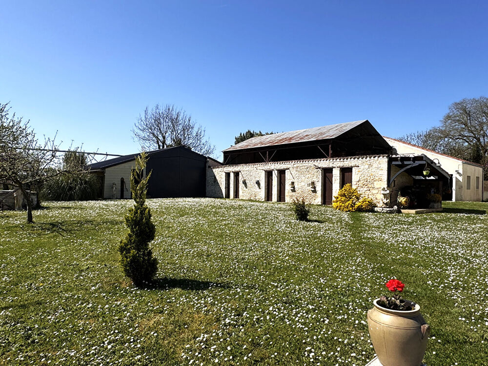 Vente Maison Maison Tonnay Charente 6 pi�ce(s) 470 m2 Tonnay charente