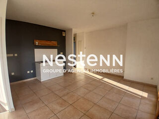 Location Appartement Appartement 2 Pièces avec ascenseur balcon cave parking et garage - 69800 SAINT PRIEST Saint priest