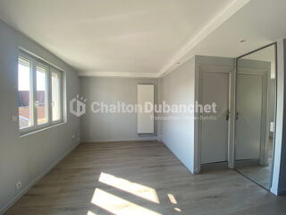  Appartement à louer 3 pièces 48 m²