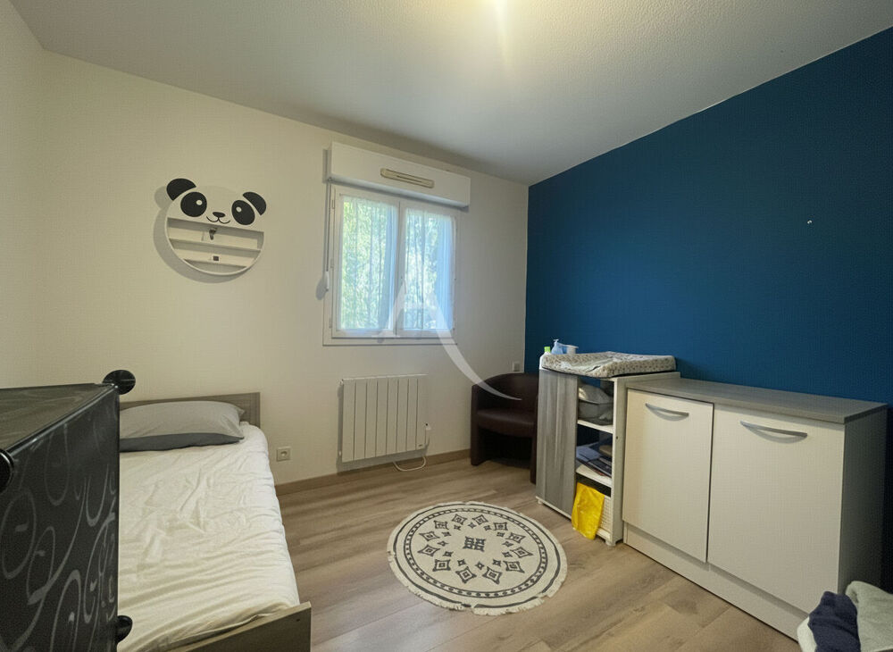 Location Maison Maison Saintes 4 pièce(s) 82 m2 Saintes