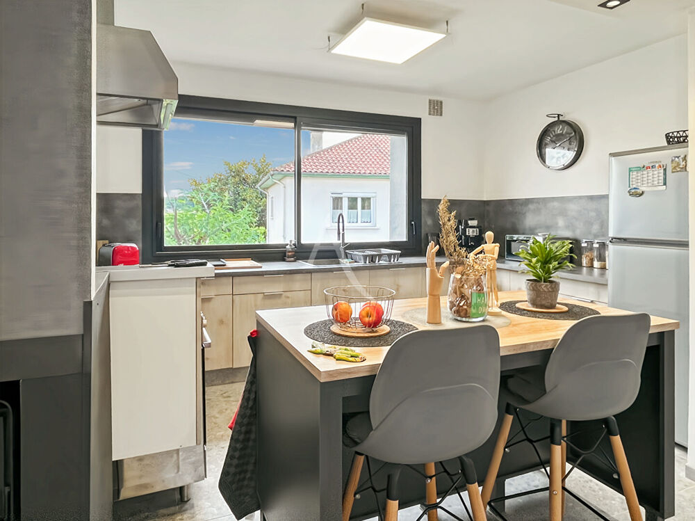 A VENDRE - Maison entièrement rénovée ? Fort potentiel avec logement indépendant