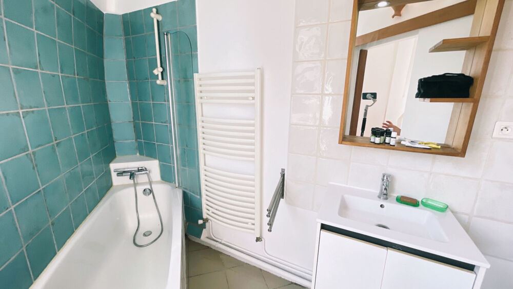 Vente Appartement Buttes Chaumont, métro Botzaris, T2 de 36 m² avec ascenseur et cave Paris 19