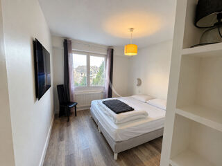  Appartement à louer 4 pièces 96 m²
