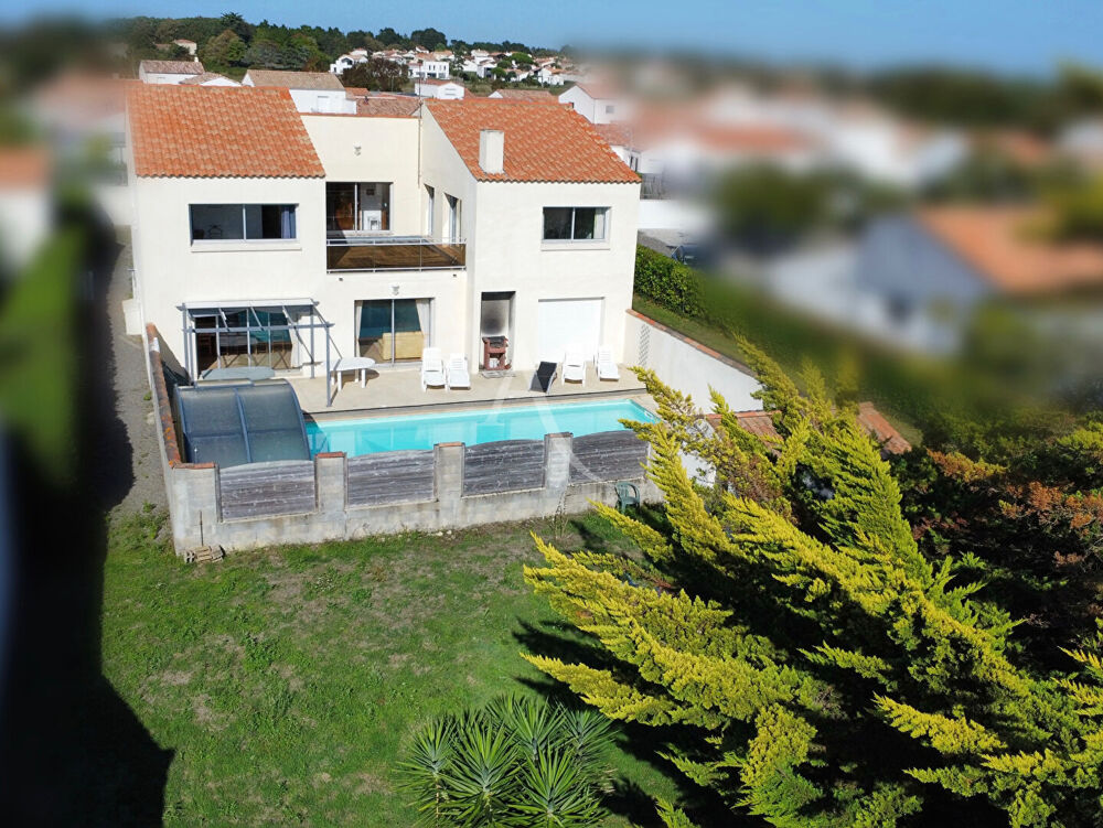 Maison Saint Vincent Sur Jard 9 pièce(s) 204 m2