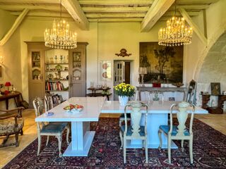  Villa à vendre 15 + pièces 600 m²