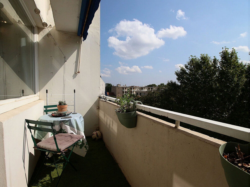 Vente Appartement Appartement T2 bis avec balcon parking au pied de la résidence Avignon