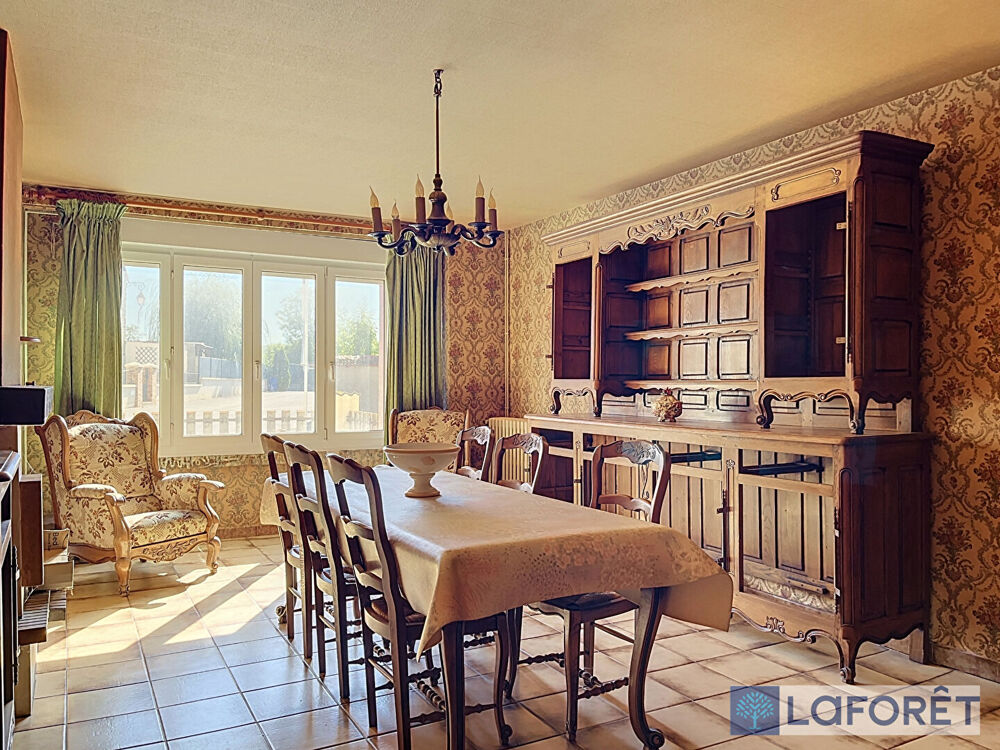 Vente Maison Maison Neuilly-l'Évêque 6 pièce(s) 206,87 m2 Neuilly l eveque