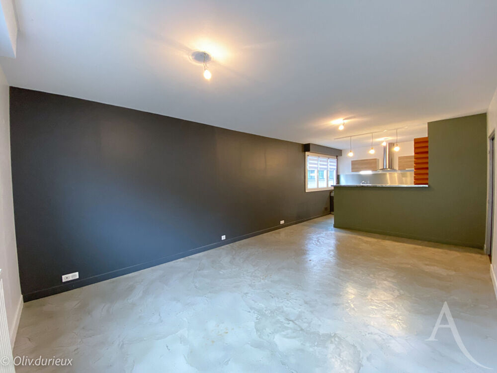 Location Appartement Appartement 3 chambres parking privatif centre-ville de Bourges ! Bourges