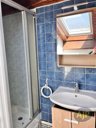  Appartement à louer 2 pièces 33 m²