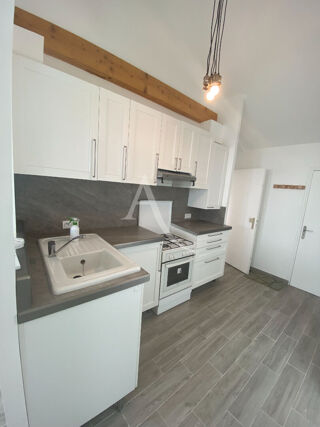  Appartement à louer 2 pièces 27 m²