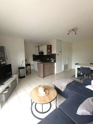  Appartement à louer 2 pièces 44 m²